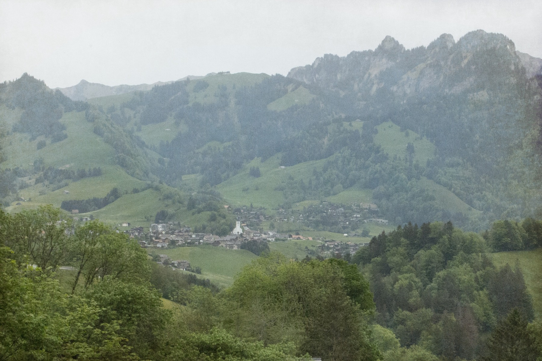 Samuel Rey - VILLAGE, depuis Cerniat